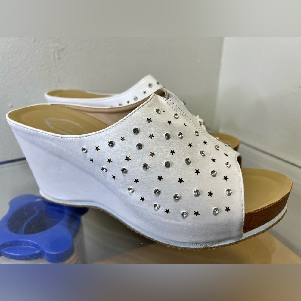 White Studded Women's Wedge Sandals Size 9 - Picture 6 of 7